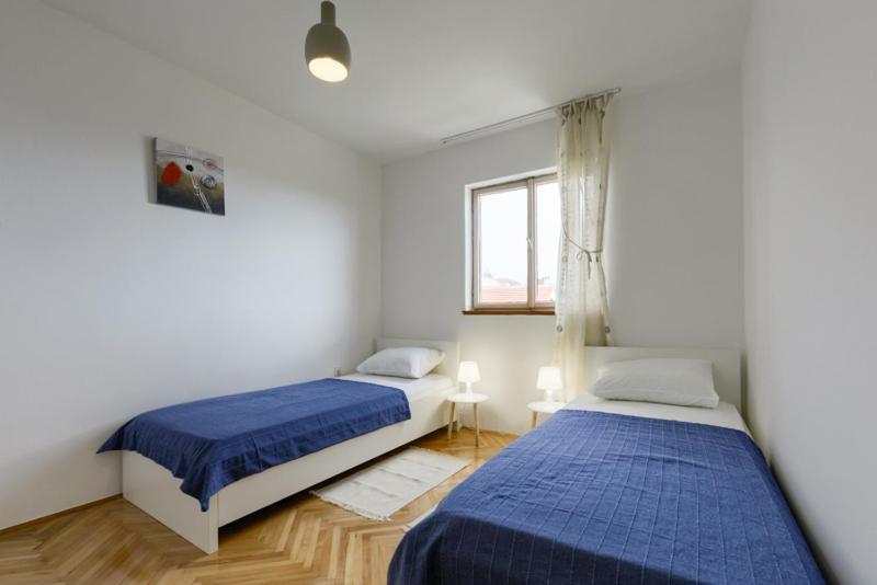 Apartments Yo Lee Бибине Екстериор снимка