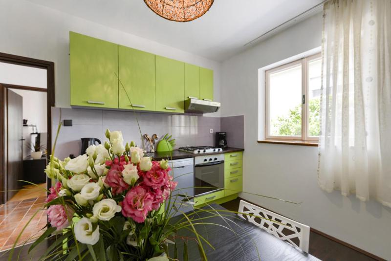 Apartments Yo Lee Бибине Екстериор снимка